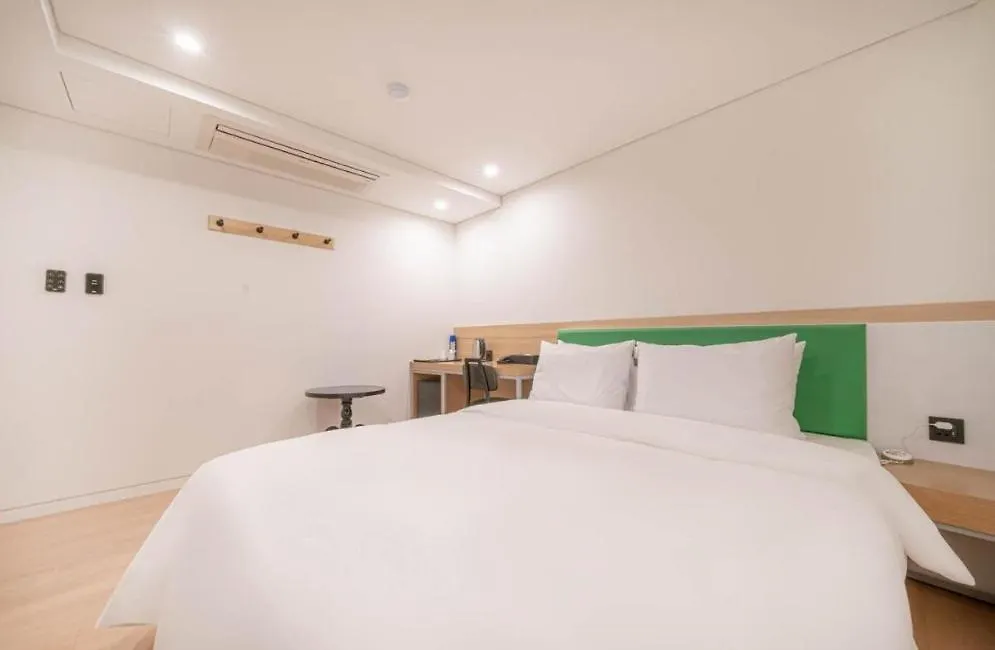 H Moment Hotel Yeonsan Busan