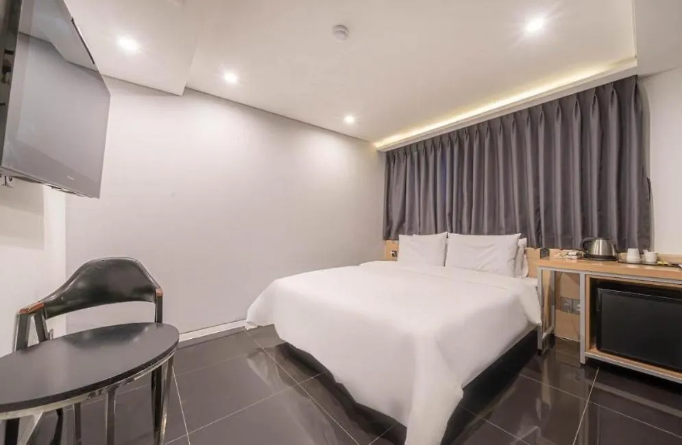 H Moment Hotel Yeonsan Busan