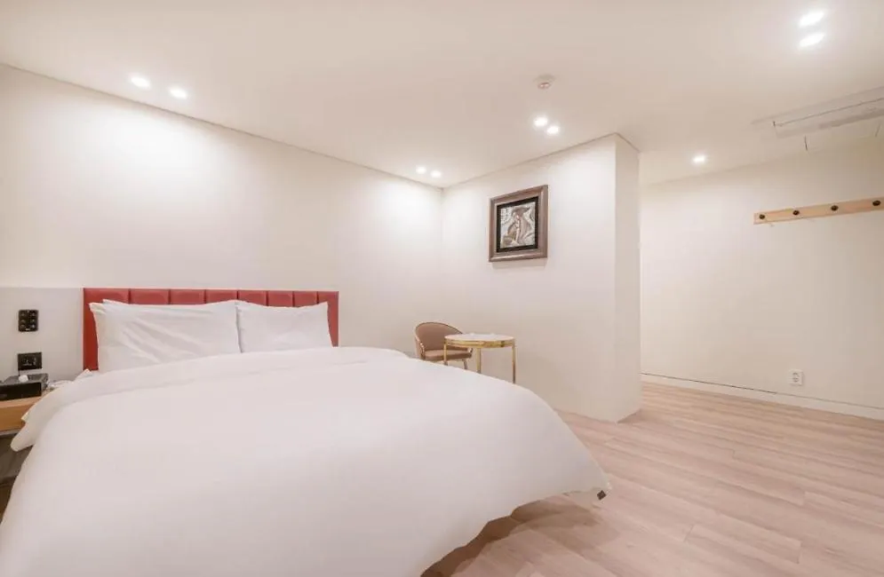 H Moment Hotel Yeonsan Busan
